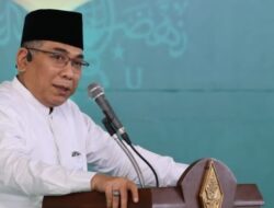 Gus Yahya Ajak Kader Banser dan Ansor Contoh Kepemimpinan Jokowi