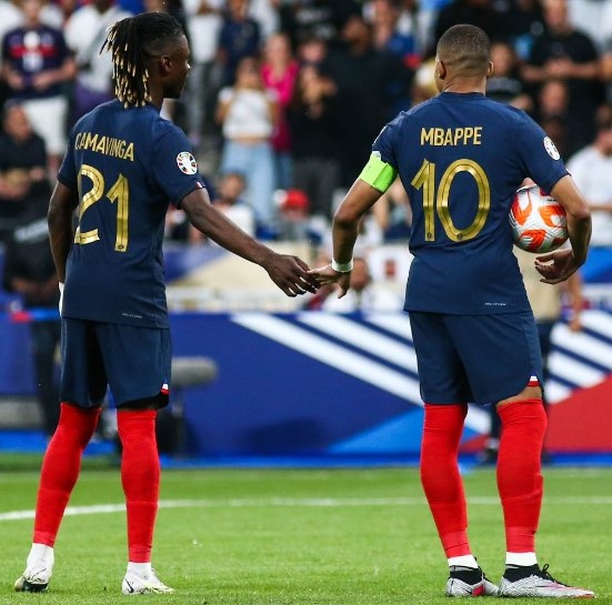 https://x.com/equipedefrance