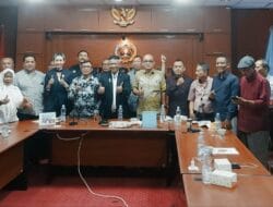 PWI Pusat Gelar Perombakan Besar: H. Ilham Bintang Diberhentikan dan Digantikan oleh Anton Charliyan