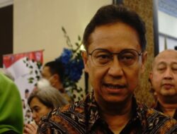 Menkes Berbelasungkawa atas Meninggalnya Ayah Dr. ARL, Residen FK Undip