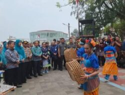 Penjabat Gubernur Jakarta Teguh Setyabudi Tinjau Uji Coba Makan Bergizi Gratis di Kepulauan Seribu