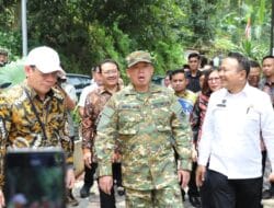 Menteri Nusron Serahkan 965 Sertipikat Konsolidasi Tanah