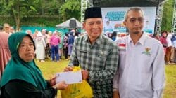 Ribuan Warga Serbu Bazar Murah Ramadan di Ciputat