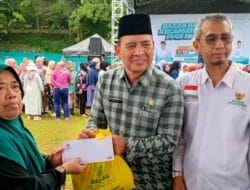 Ribuan Warga Serbu Bazar Murah Ramadan di Ciputat